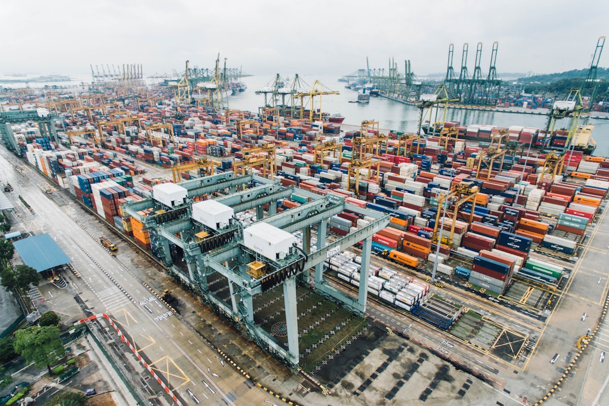 Understanding Docker and Kubernetes Philosophy Without Rigid Theories